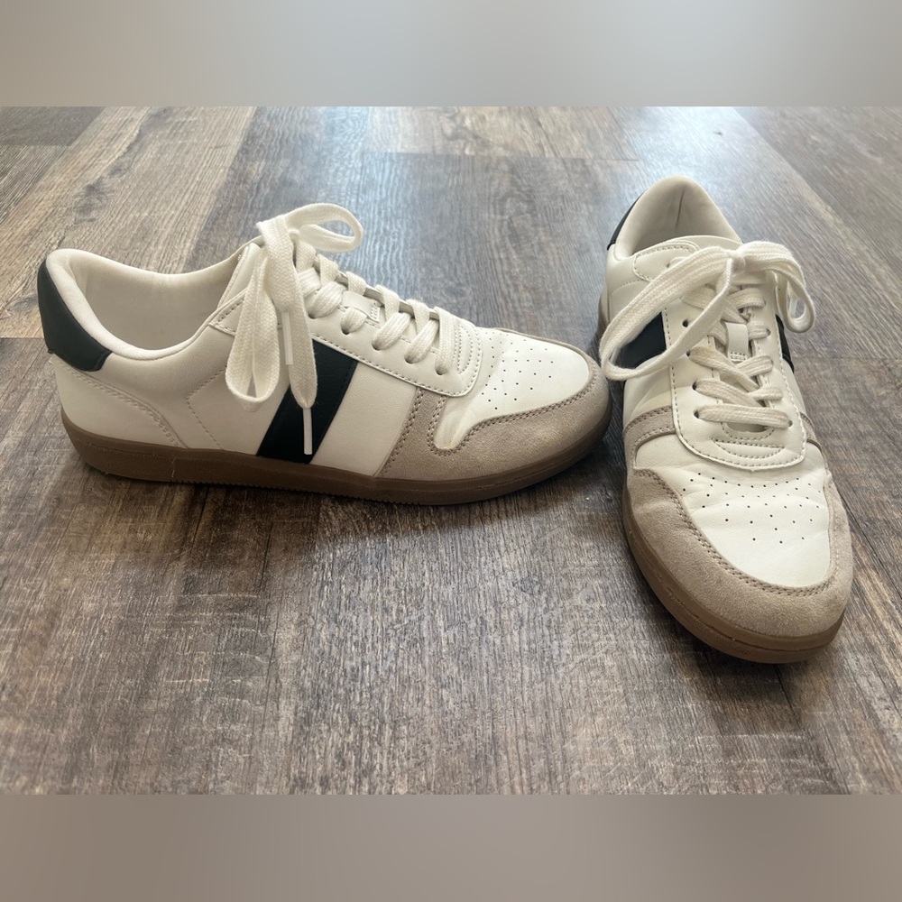 Universal Thread Sneakers